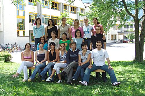 Maturanten der Klasse 5B HOB - Schuljahr 2004/05