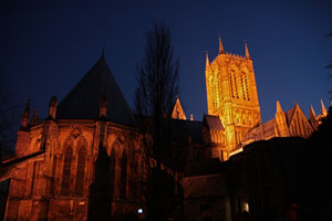 lincoln_2012-cathedral-by-night_th