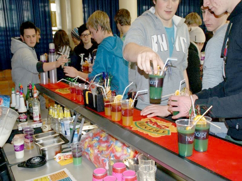 Trendy Bar