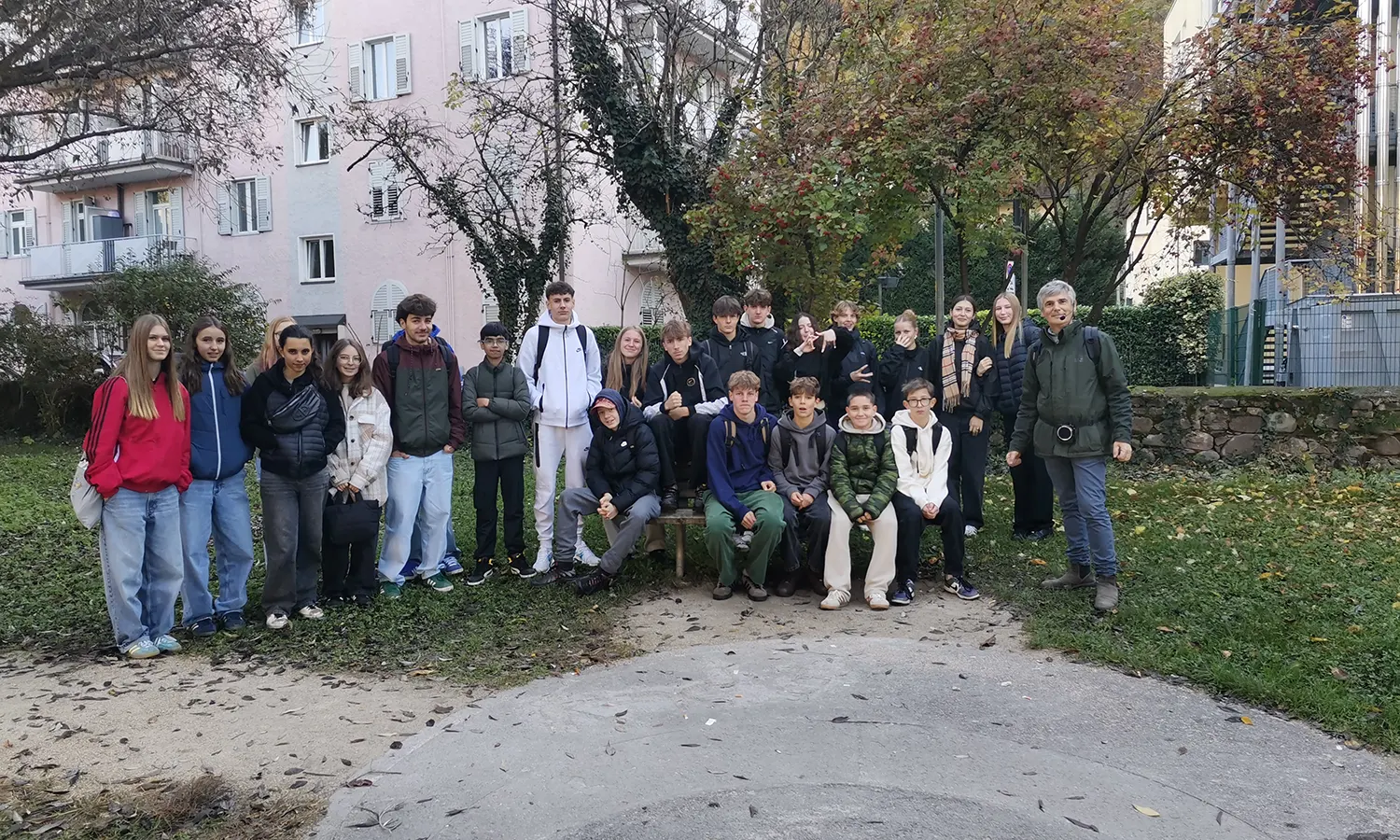 Gruppenfoto im Garten der Religionen