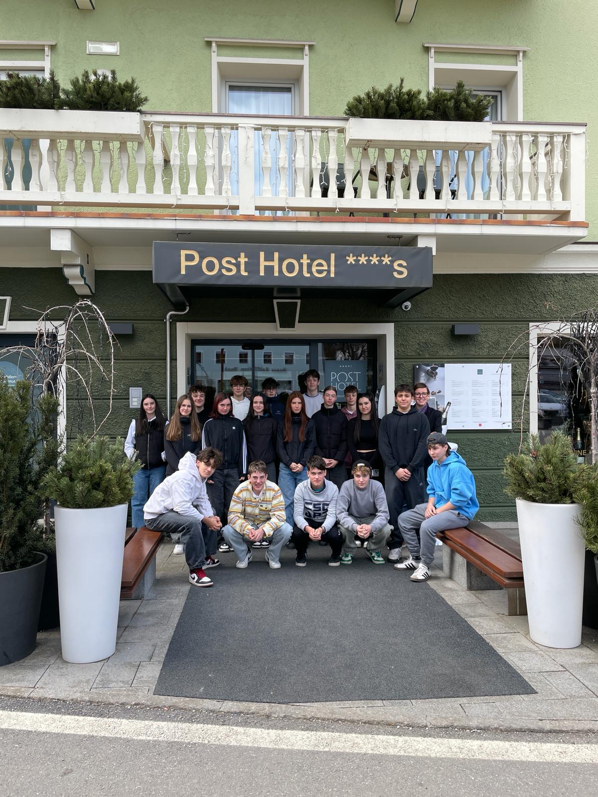 hotel post